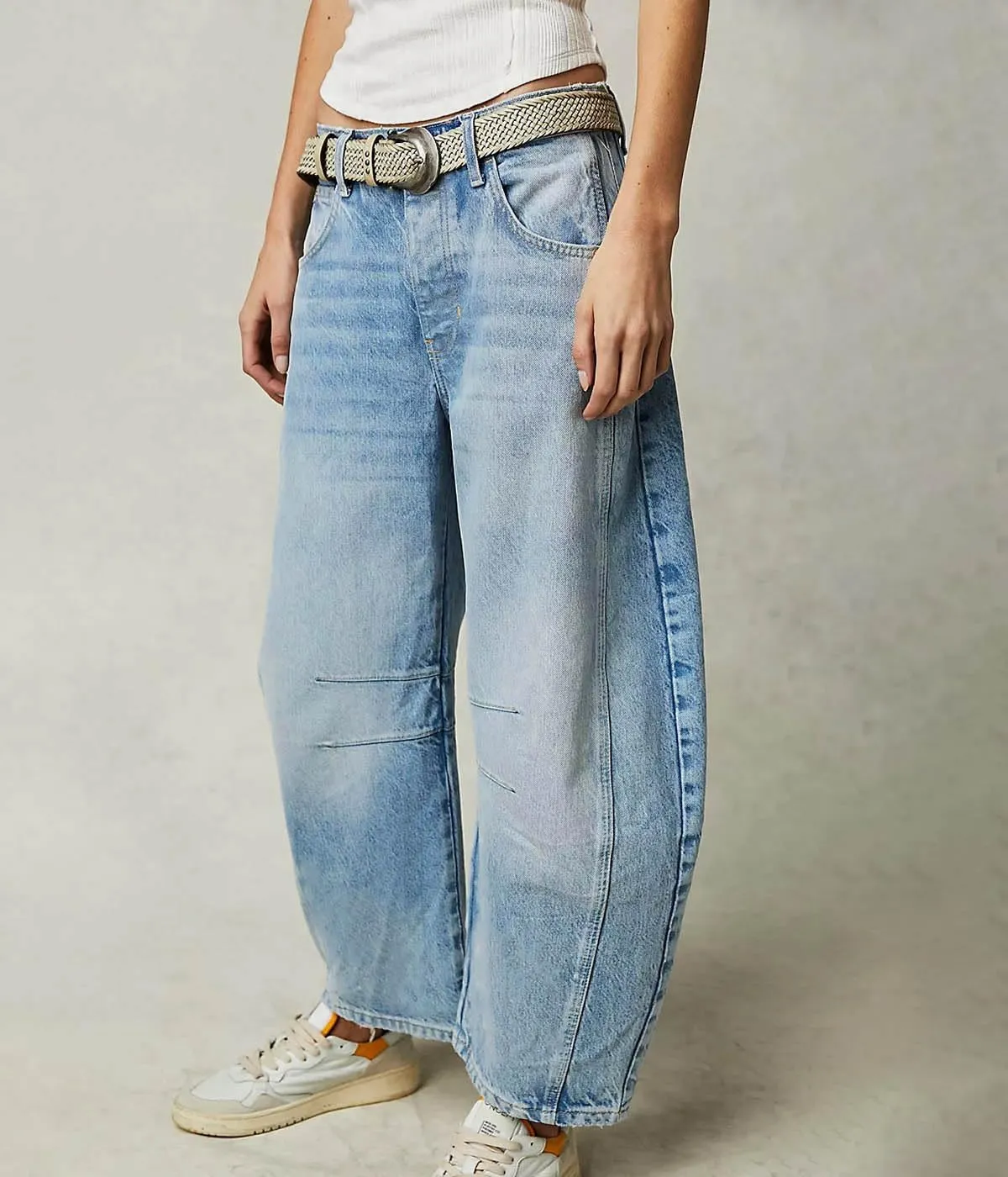 HOTIAN Barrel Jeans Women Wide Leg Mid Rise Barrel Denim Pants Vintage Horseshoe Jeans Pockets