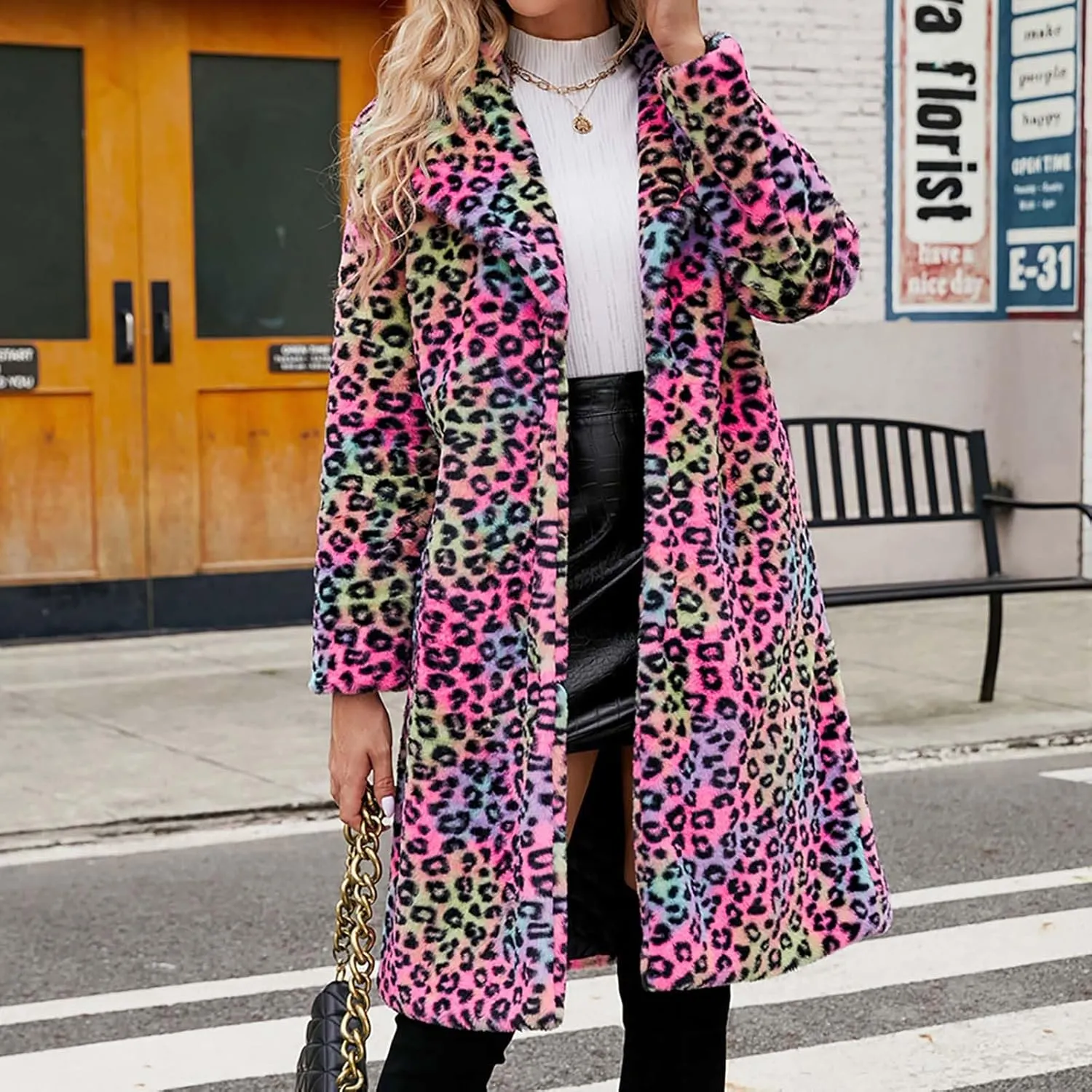 Lmdudan Womens 2024 Winter Faux Fur Coat Leopard Print Fleece Long Jacket Retro Lapel Warm Overcoat Plus Size Trench Coats