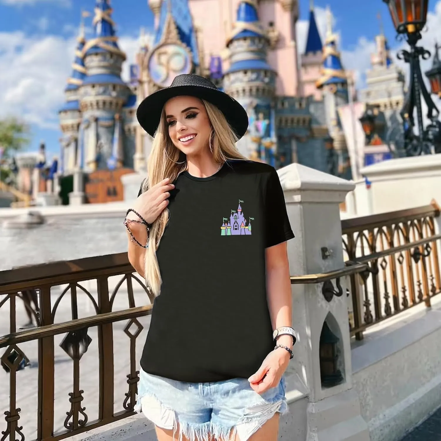 Magic Kingdom Shirts for Women Cute Castle T Shirt Oversized Graphic Tee Family Holiday Vacation Cotton Tops