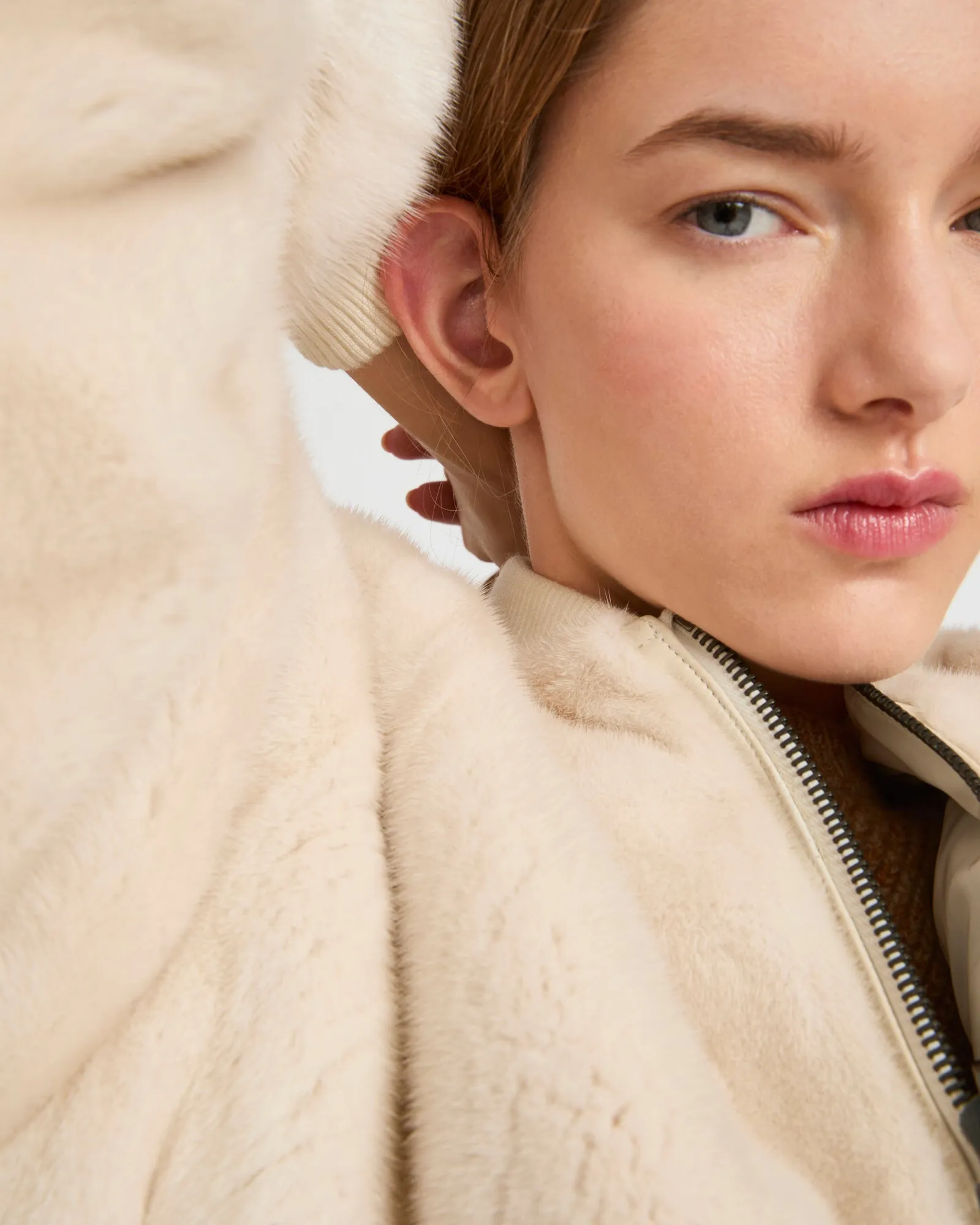 Parka bomber réversible en tissu technique déperlant et vison à poils longs