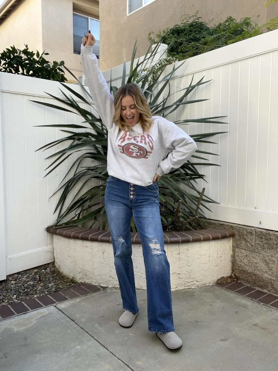 Utyful Women's High Waist Relaxed Fit Ripped Jeans Stretchy Flare Jeans Denim Pants