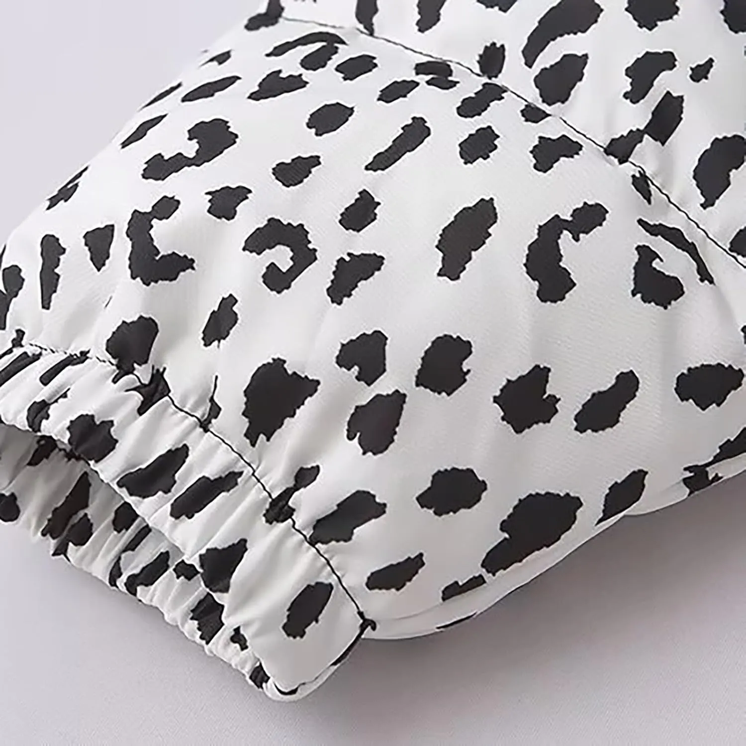 Womens Leopard Print Cropped Puffer Jacket Winter Warm Stand Collar Zip Up Short Down Coat Outwears